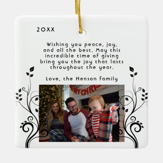Moderne vuilnisfamilie met kerstfeest keramisch ornament (Voorkant)