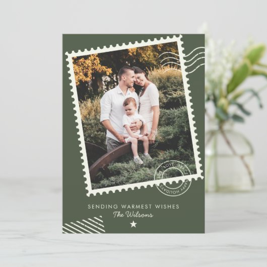 Moderne warme familie foto Schattige stempel Feestdagenkaart (Staand voorkant)