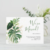 Moderne Watercolor Jungle Tropisch Groen Verhuizin Aankondiging (Staand voorkant)