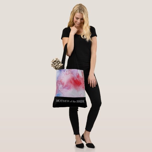 Moderne waterverf aangepaste tekst gepersonaliseer tote bag (Op model)