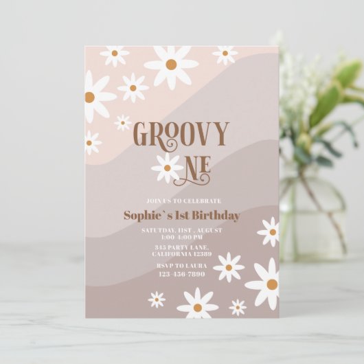 Moderne Waterverf Daisy Groovy Baby Verjaardag Kaart (Staand voorkant)