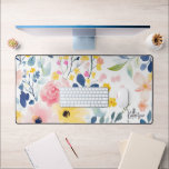 Moderne Waterverf Floral Pattern Bureaumat<br><div class="desc">Mooie waterverf stijl illustratie.</div>