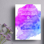 Moderne Waterverf Paarse Blue Star BAT MITZVAH Kaart<br><div class="desc">Mooie religieuze joodse bat Mitzvah-uitnodigingskaarten. Licht waterverf pastel paars,  violet,  blauw,  turquoise met ster David in wit. Moderne scriptletters. 'Wordt naar de TORAH geroepen als een Bar Mitzvah'. Perfect voor 12-jarige dochter,  meisje. Eenvoudig te bewerken - voeg alleen uw gegevens/tekst toe.</div>