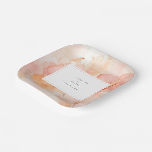 Moderne Waterverf Perzik Bloemenbruiloft Papieren Bordje (Gebogen)