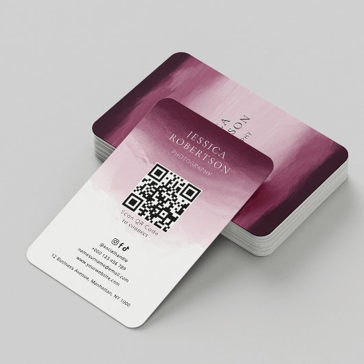 Moderne Waterverf Rood Roze Social Media QR Code Visitekaartje