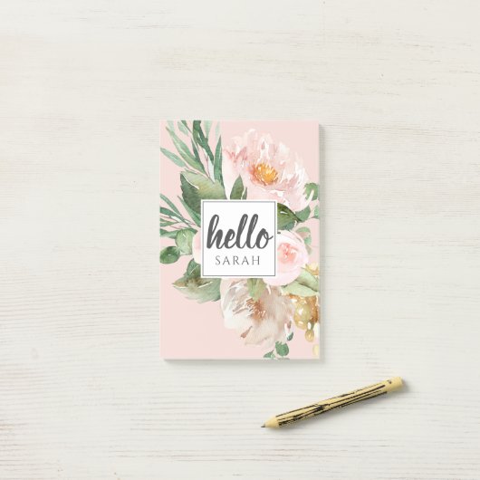 Moderne Waterverf roze bloemen & Hallo & naam Post-it® Notes (Op bureau)