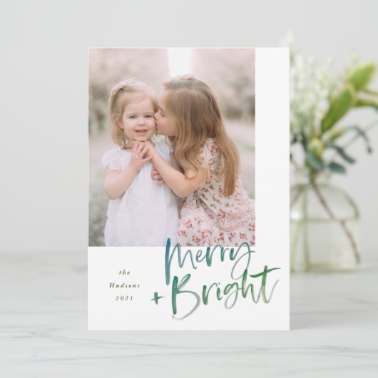 Moderne Waterverf Script Merry and Bright Holiday  Feestdagenkaart (Staand voorkant)