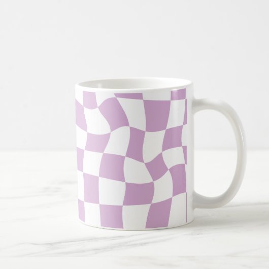 Moderne Wavy Checkerboard Paarse Mok (Rechts)