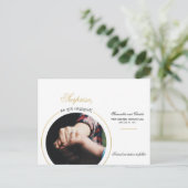 Moderne We Got Engaged Foto Verlovingsfeest Uitnodiging Briefkaart (Staand voorkant)