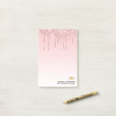 Moderne weddenschapsroze glitter-ritsen en gouden  post-it® notes (Op bureau)
