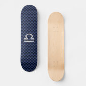Moderne Weegtekening op Navy Blue Carbon Fiber Skateboard (Voorkant)