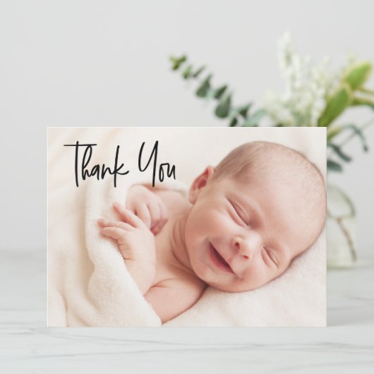 Moderne Welkom Baby shower Foto Bedankkaart (Staand voorkant)