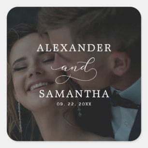 Moderne Whimsical Calligraphy Overlay Photo Weddin Vierkante Sticker