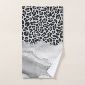 Moderne White Agate Silver Monogram Leopard Print Bad Handdoek (Handdoek)
