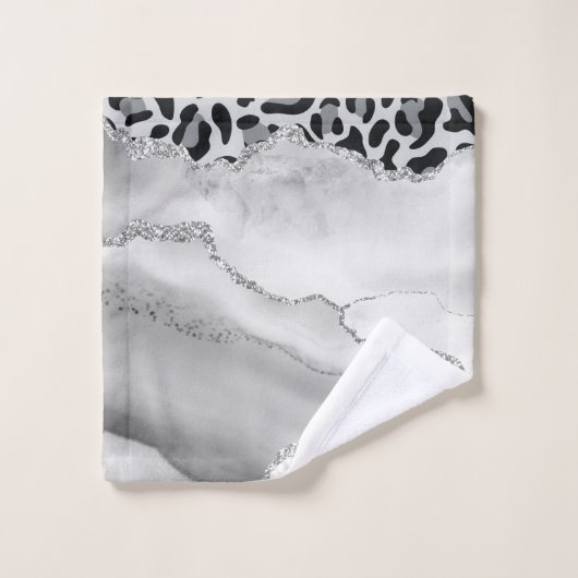 Moderne White Agate Silver Monogram Leopard Print Bad Handdoek (Wasdoekje)