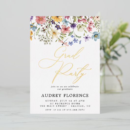 Moderne Wildbloemen Bloemen Foto Graduation Party Folie Uitnodiging (Staand Voorkant)