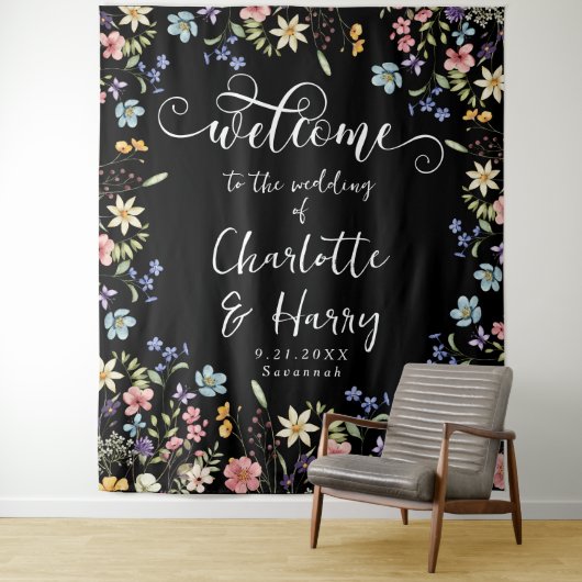 Moderne Wildbloemen Zwart Bruiloft Welkom Achtergr Wandkleed (In situ)