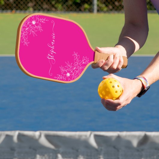 Moderne Wilde Bloem Roze Script Naam Elegante Bloe Pickleball Paddle (Insitu)