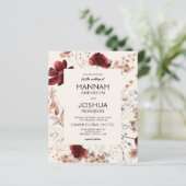 Moderne Wildflower Monogram Huwelijksuitnodiging (Staand voorkant)