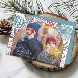 Moderne winter groen Kerstmis Foto Feestdagenkaart<br><div class="desc">Modern boog lijst met uw favoriete foto en wintergroen kerstvakantie kaart. Together & Merry in script kalligrafie en familienaam is een klassiek serif lettertype.</div>