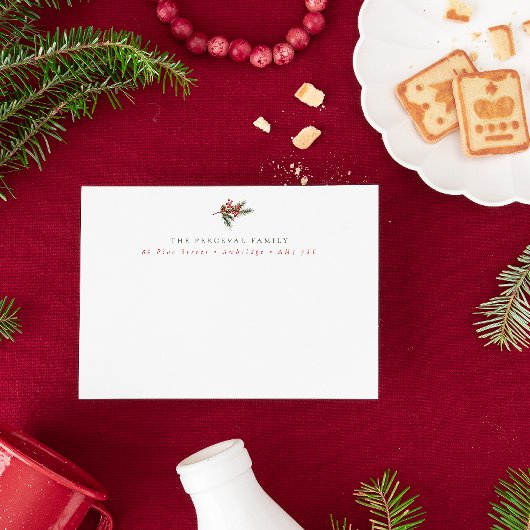 Moderne Winter Pine Branch & Berries Familie Adres Notitiekaartje