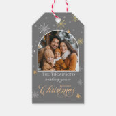 Moderne Winter Sneeuwvlokken Foto Grijze Kerstmis Cadeaulabel (Voorkant)