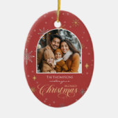 Moderne Winter Sneeuwvlokken Foto Rode Kerst Keramisch Ornament (Voorkant)