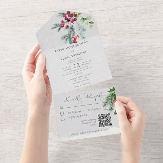 Moderne winterpijnenbessen en sneeuwgrijze QR-code All In One Uitnodiging (Afscheurbaar)