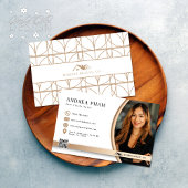 Moderne Witte & Beige Patroon makelaar Foto Visitekaartje