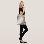 Moderne Witte Bloemen Parels Tote Tas (Op model)
