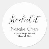 Moderne witte elegante lettertypen Afstuderen Ronde Sticker (Voorkant)