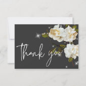 Moderne witte gardenia's op zwart sprankle bruilof bedankkaart (Voorkant)