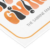 Moderne Witte Graffiti Thanksgiving Herfst Herfst Medium Tafelloper (Hoek)