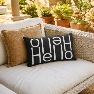 Moderne witte Hello Welcome Word Art op zwart Buitenkussen