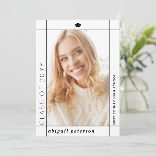Moderne witte Klasse van 2025 afstuderen foto Aankondiging (Staand voorkant)
