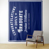 Moderne witte marineblauwe afstudeerfoto-achtergro wandkleed (In situ)