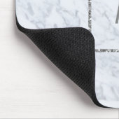 Moderne witte marmeren op maat gemaakte monogram m muismat (Hoek)