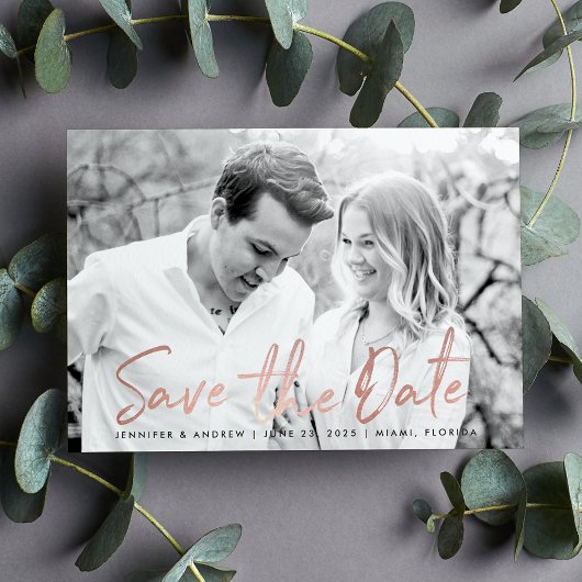 Moderne witte marmeren roze gouden script foto save the date
