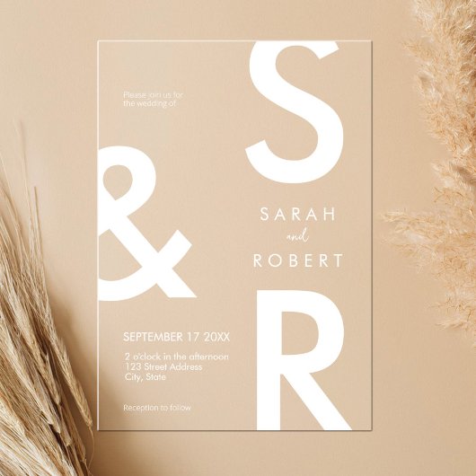 Moderne witte monogram bruiloft acryl uitnodigingen