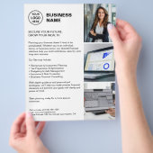 Moderne Witte Professionele Flyer voor Financiële (Hand)