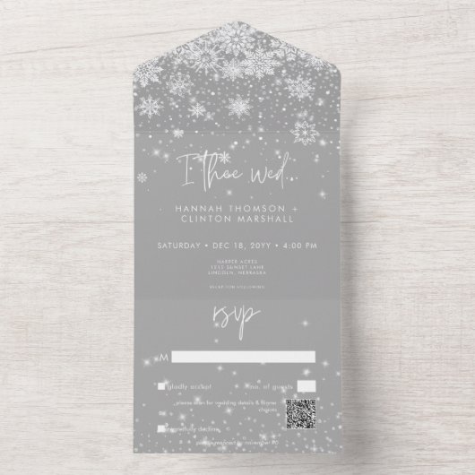 Moderne Witte Sparkle Sneeuwvlokken Huwelijk QR Co All In One Uitnodiging (Binnen)