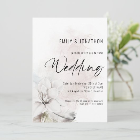Moderne witte waterverf bloemen QR-code bruiloft Kaart (Staand voorkant)