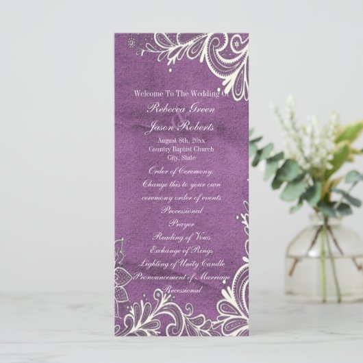 Moderne witte wervelingen paarse bruiloft programm programmakaart (Staand voorkant)