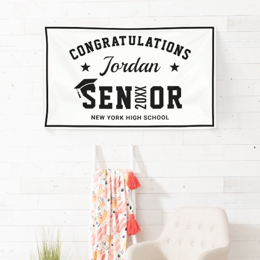 Moderne Witte Zwarte Klasse van 2024 Afstudeerfees Spandoek (Insitu)