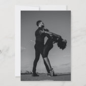 Moderne witte & zwarte scriptie koppel foto bruilo save the date (Achterkant)