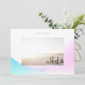 Moderne zachte gradiënt minimalistische kersthemel feestdagenkaart (Staand voorkant)