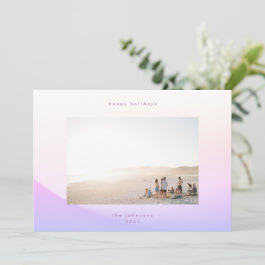 Moderne zachte gradiëntminimalistische kerst geluk feestdagenkaart (Staand voorkant)