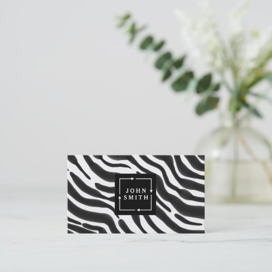 Moderne Zebra Stripes Black en White Cool Abstract Visitekaartje (Staand voorkant)