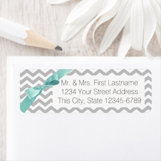 Moderne ZigZag Gray en Aqua Etiket (Insitu)