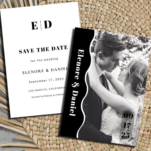 Moderne zijgolf zwart-wit foto bruiloft save the date